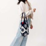 Free Crochet Pattern – Snowflake Granny Square Bag – A Cozy Winter Project with a Twist!